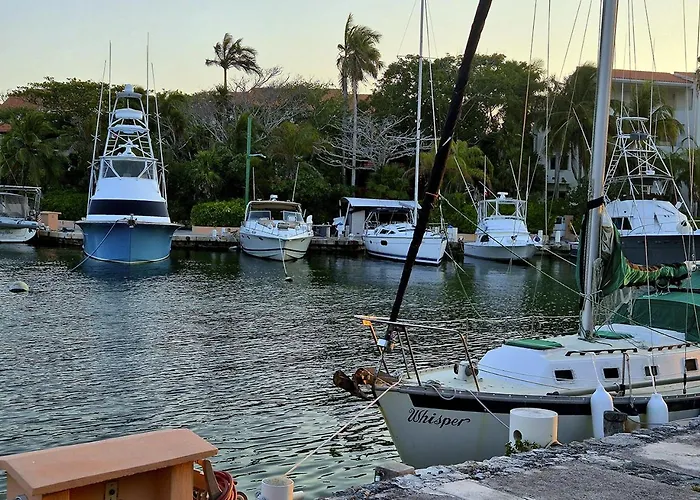 High-end Waterfront At Secrets Waters * Puerto Aventuras