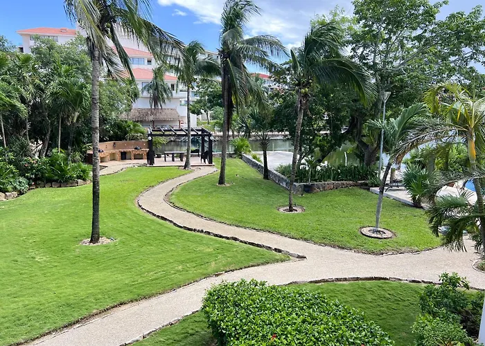 Appartamento High-end Waterfront At Secrets Waters